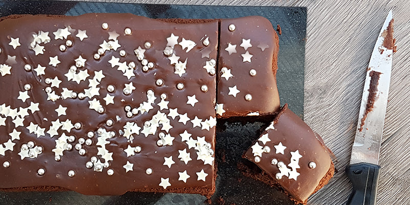 Dark Chocolate & Sea Salt Fudge Cake