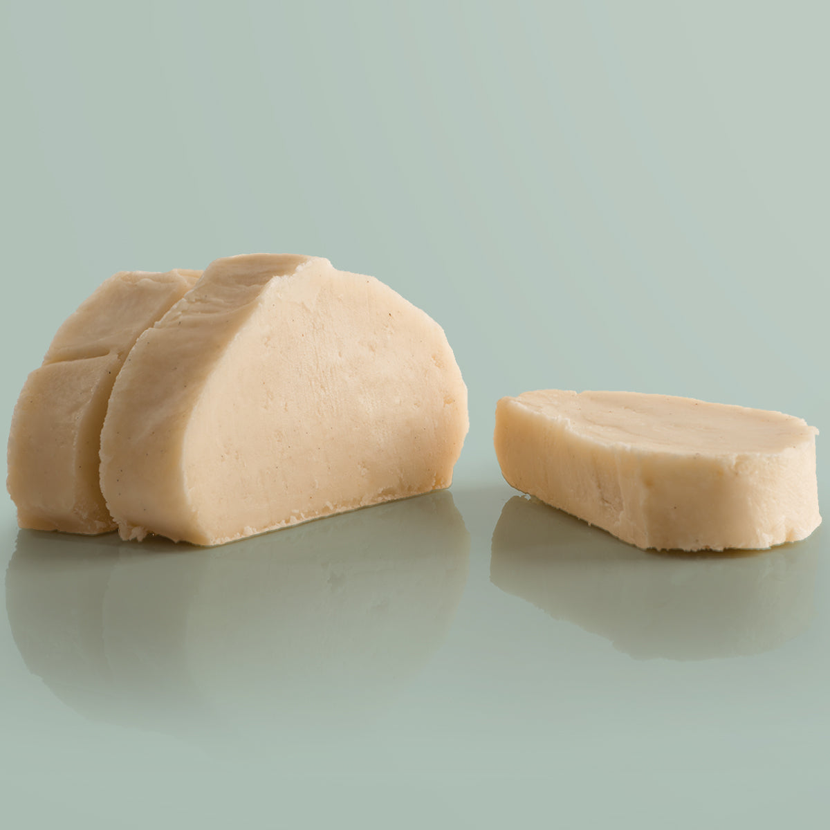 Snowball Vegan Fudge single slice, a Fudge Kitchen indulgent, handmade vegan Fudge flavour, ideal for gifting or enjoying as a plant-based treat.